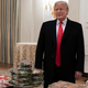 Illustration for article titled Trump reportedly stinking up White House with fast food